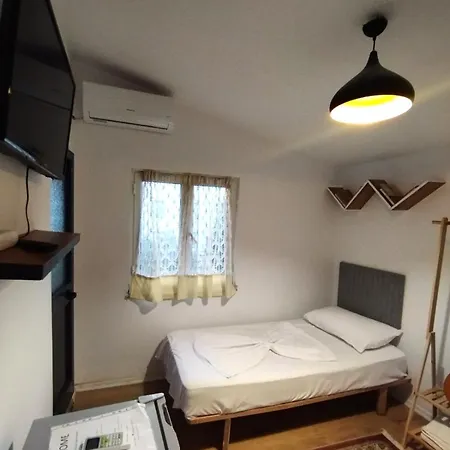 2 Single Bedroom