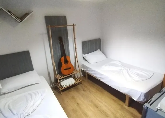 2 Single Bedroom Guest house 3*