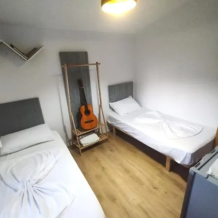 2 Single Bedroom Konukevi *